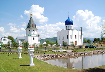 монастырь в Сваляве