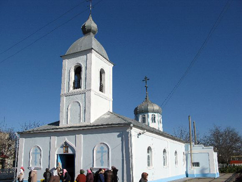 ХРАМ ПОКРОВА ПРЕСВЯТОЙ БОГОРОДИЦЫ пгт. Чаплинка, ул. Краснофлотская, 14.