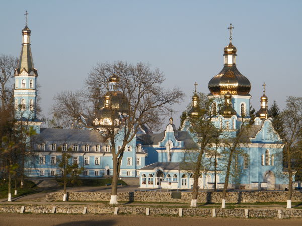 ГОРОДОКСКИЙ СВЯТО-НИКОЛАЕВСКИЙ ЖЕНСКИЙ МОНАСТЫРЬ, монастырь в городке, игуменья Михаила заяц, скит праведной анны, источник праведной анны онишковцы, скит млынов