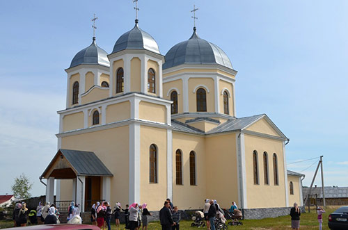 ХРАМ ПРЕСВЯТОЙ ТРОИЦЫ С. ОСНИЦК